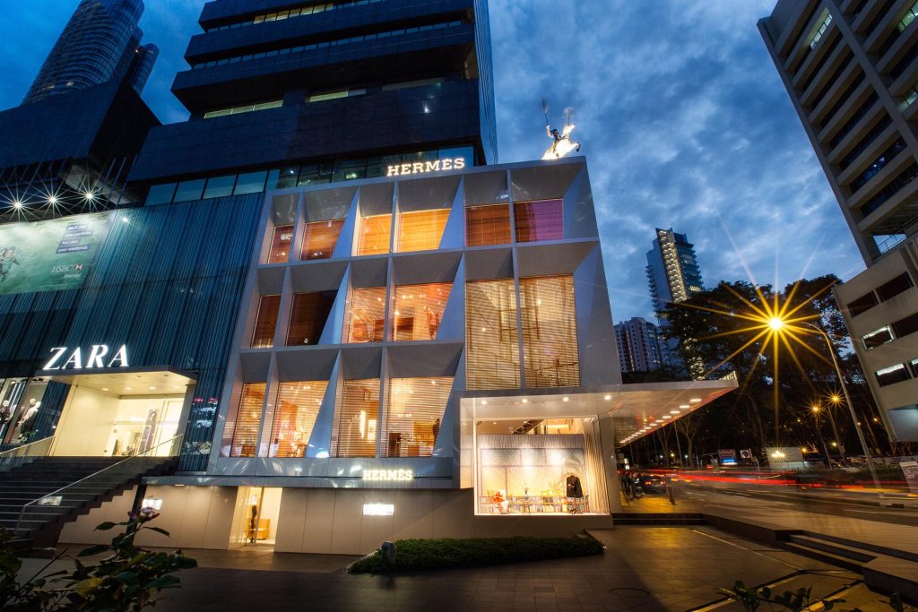 vertilux hermes motorised cedarline venetian blinds 16 Hermès, Singapore 3
